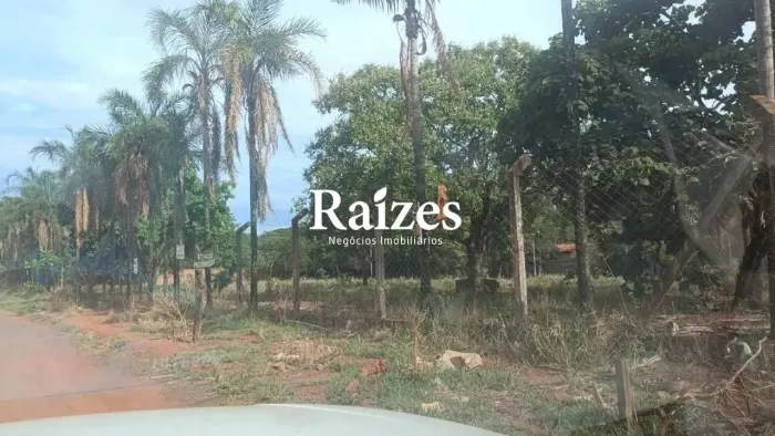 Chácara Residencial à Venda em Uberlândia (Bairro Panorama) 5.000 m², Água Individual e Q