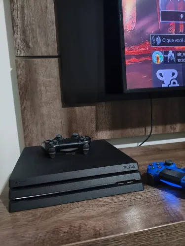 Ps4 pro, 2 controles PARCELO EM ATÉ 10X SEM JUROS.