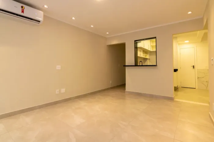 Apartamento Garden à venda no Rio de Janeiro  Reformado, mobiliado, 73m².