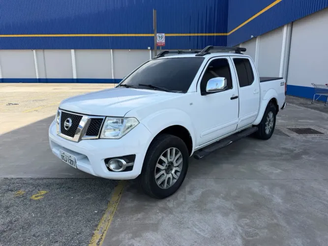 Nissan Frontier SL CD 4X4 2.5tb Diesel AUT 2014