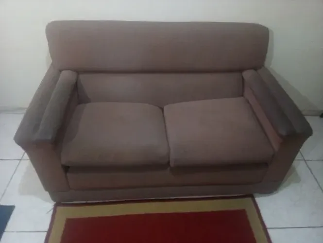 Sofá 2 lugares estofado