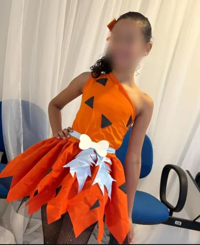 Fantasia Pedrita (Flinstones) para crianças. 