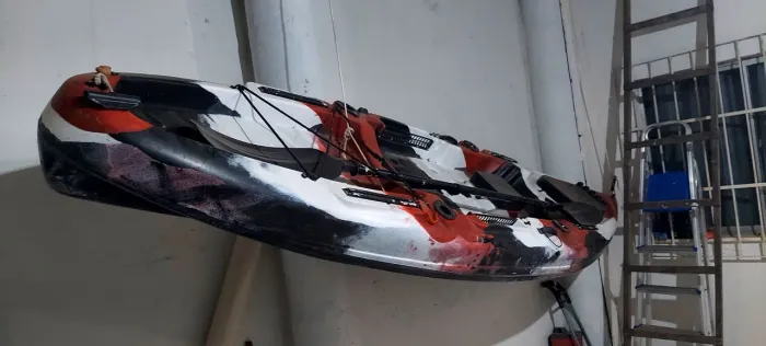 Caiaque Barracuda Evolution, em excelente estado.