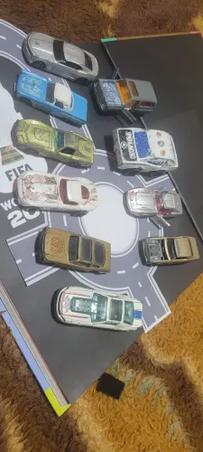 Lote Carrinhos Hot Wheels Maisto Yatming Usados<br>Preço:<br>R$ 100