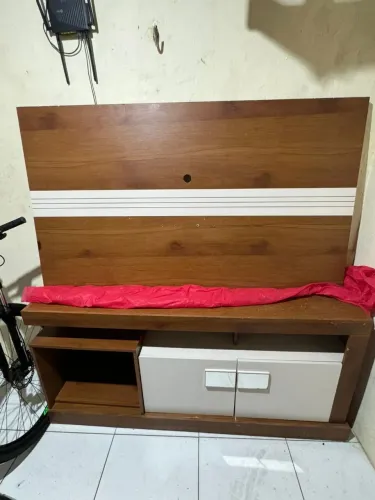 Vendo painel e rack separado os dois uma garapa são separados 