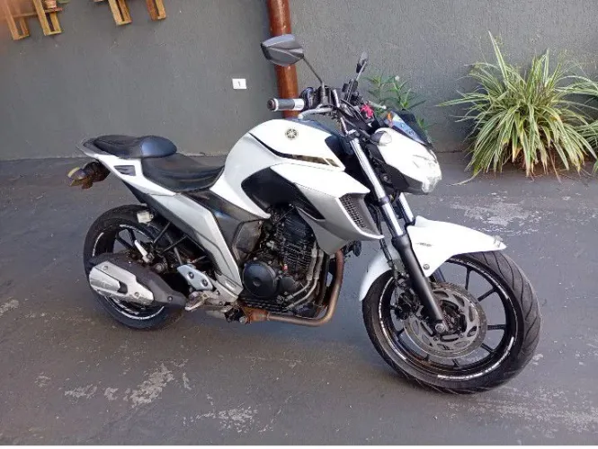 Yamaha Fazer 250