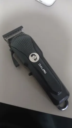 Máquina de cortar cabelo ,da marca "DALING"