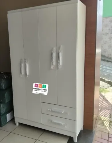 Guarda Roupa 4 portas e 2 Gavetas na Promoção 