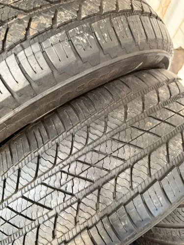 Pneu 245/60/18 Dueler 95 % vida útil