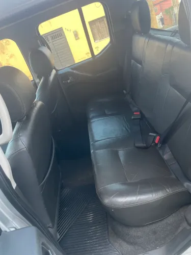 Nissan Frontier SL CD 4X4 2.5tb Diesel AUT 2015