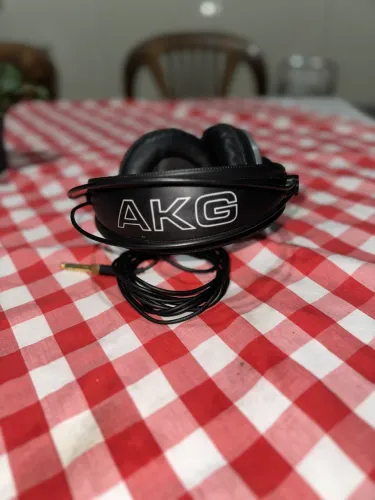 Fone AKG K271 