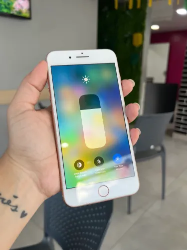 iPhone 8 Plus 64 GB