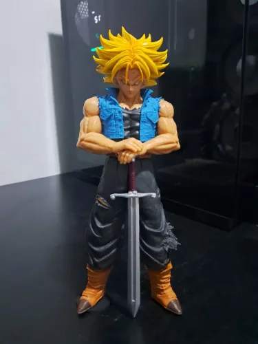 Action Figure Dragon Ball Z - Trunks 23cm