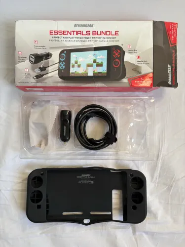 Kit Nintendo Switch V1/V2 DreamGear capa + carregador de carro