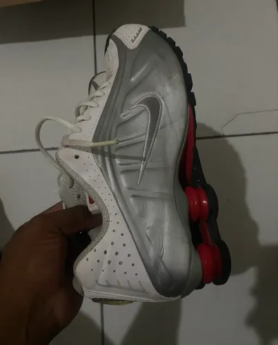 Nike shox r4