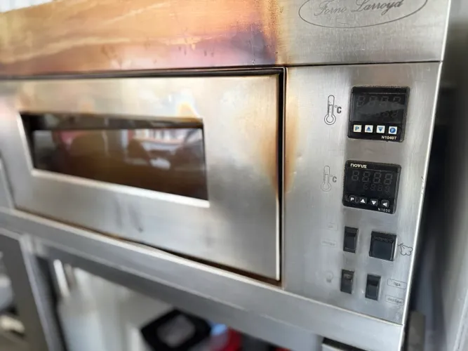 Forno Larroyd v600 + base própria em aço inox