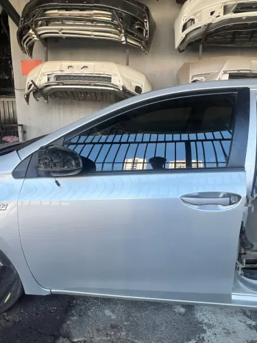 Porta dianteira lado motorista corolla 2013 a2018