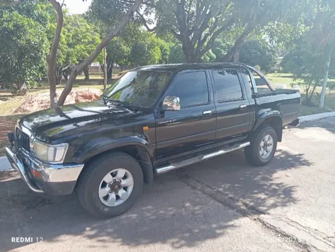 Toyota Hilux CD SRV 4X4 3.0 8V 116cv TB Diesel 2004