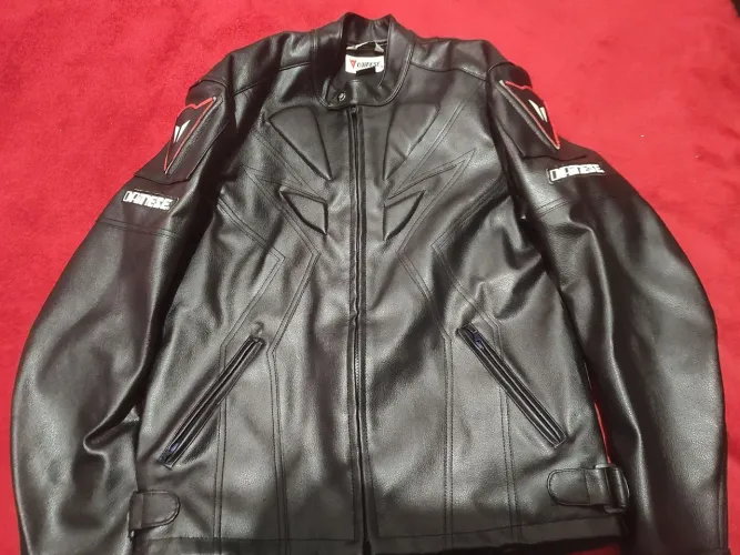 Jaqueta de couro Dainese tamanho XXL( aceito troca)