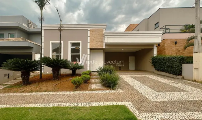 Casa térrea à venda no condomínio Metropolitan Park em Paulínia.