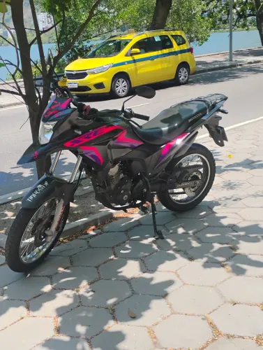Vende-se XRE 190 21/22