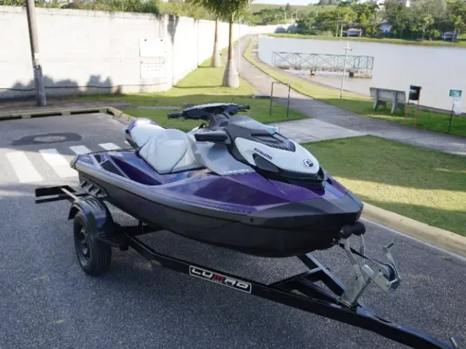 Sea-Doo GTI SE 170 2025 + Carretinha LUMAQ 2025