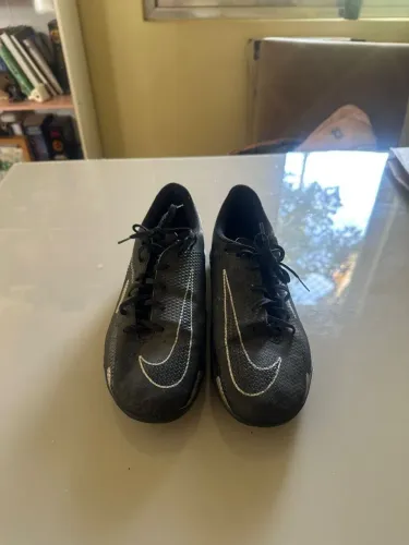 Chuteira Nike Phantom