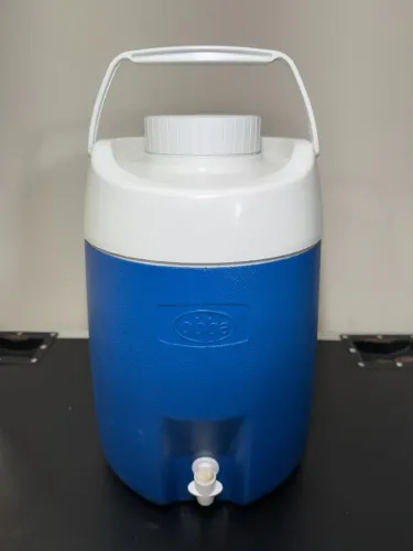 Garrafa Térmica Obba 4L com Torneira - Conservado e Higienizado