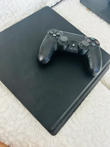 PlayStation 4 slim