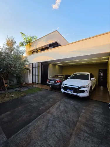 Excelente casa de alto padrão com 3 suítes no Residencial Humaitá Goiânia/GO