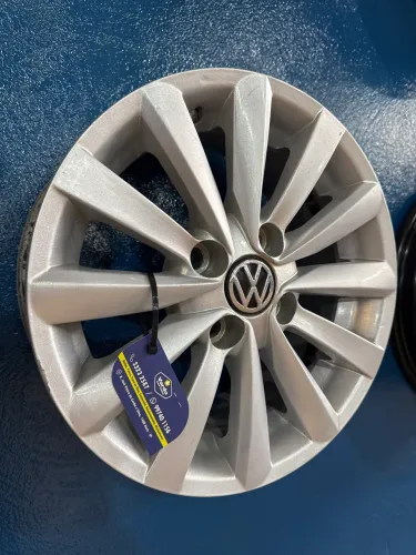 Jogo roda aro 14 semi-novo linha Vw 4 furos