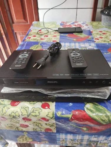 Vendo 2 DVD valor 100,00