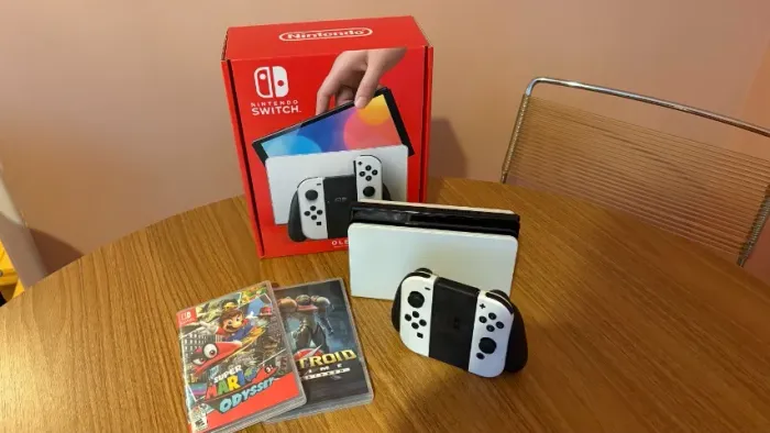 Nintendo Switch Original (1ª Geração) - Estado Excelente + Caixa + 2 Jogos