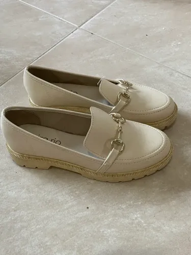 VENDO MOCASSIM BEGE