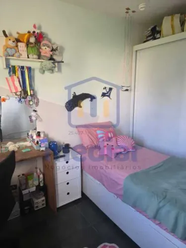 Casa em Condomínio : Sobrado / Residencial / Jardim Las Palmas