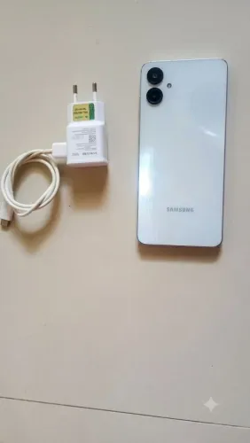 Samsung Galaxy A06 com Display Queimado - Para Conserto ou Peças