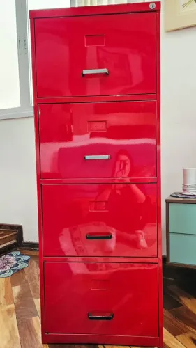 Arquivo para pasta suspensa 4 gavetas, pintado em funilaria de autos. Excelente estado