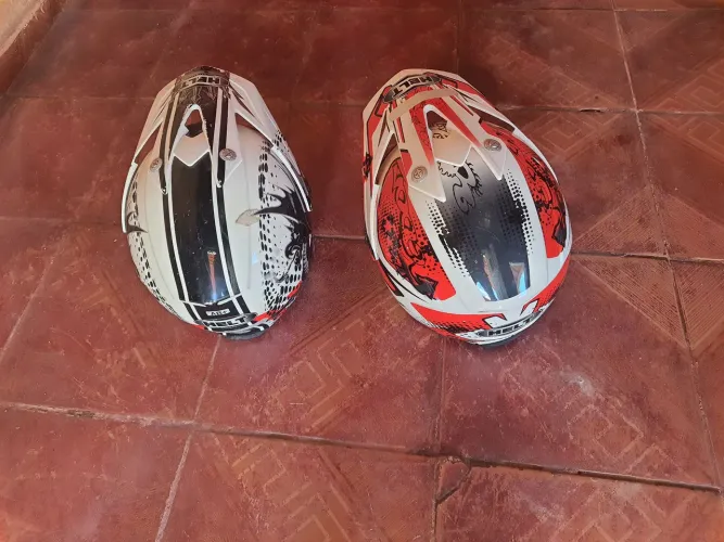 2 capacetes Cross trilha HELT Helmet AB+ 62 XL