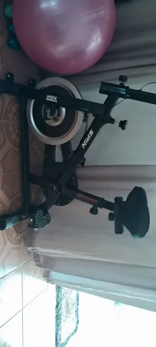 Vendo bicicleta de spin semi nova pouco usada