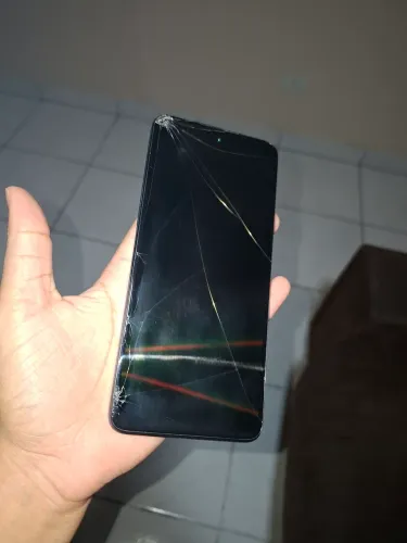 MOTO G54- TELA TRINCADA, TUDO FUNCIONANDO