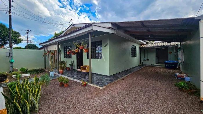 Casa Residencial 3 quartos à venda no Bairro FLORESTA em CASCAVEL por R$ 320.000,00
