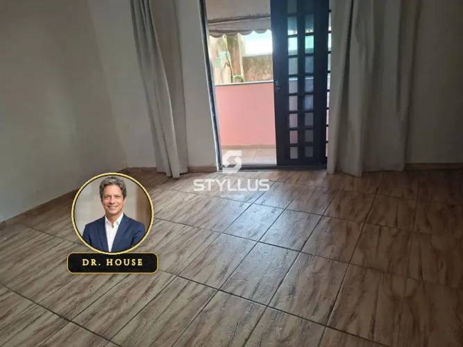 Apartamento Térreo com Varanda e Quintal em Madureira! M11X