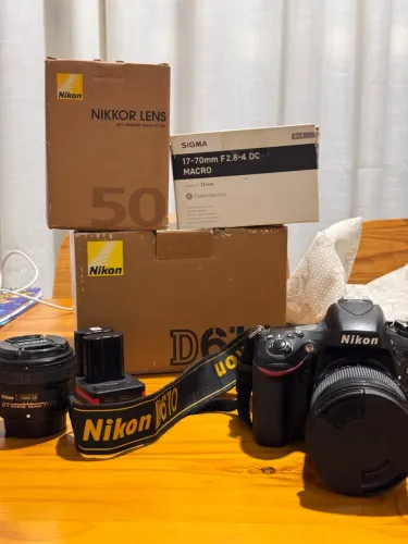 Nikon d610 + Sigma 17-70 + lentes e caixas