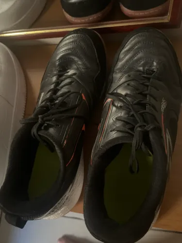 Tênis para futsal pro 5