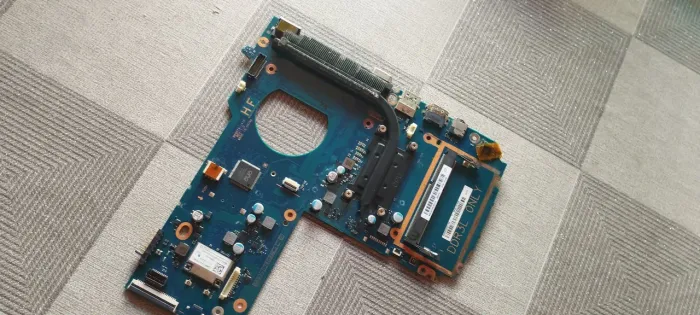 Placa mãe Samsung NP 370 E4K celeron