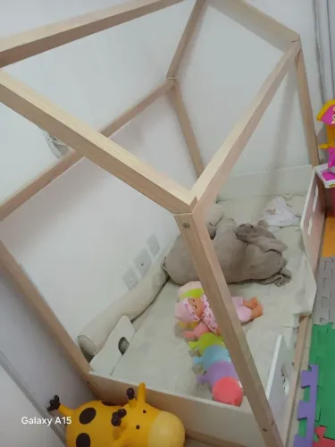 cama montessoriana infantil