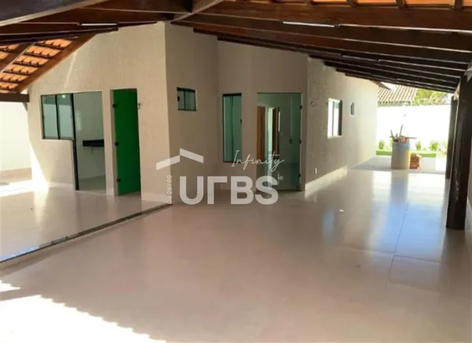 Casa à venda | Próximo ao Buriti Shopping | 3 quartos (1 suíte) | Área gourmet com churras