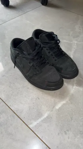 Air Jordan 1 Low SE Craft Dark Smoke Red