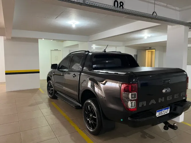 Ford Ranger Black 2.2 4X2 CD Diesel AUT 2022