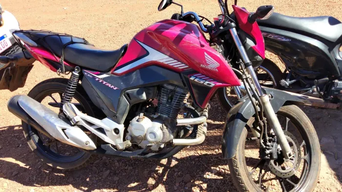 Vendo Titan 160 completa